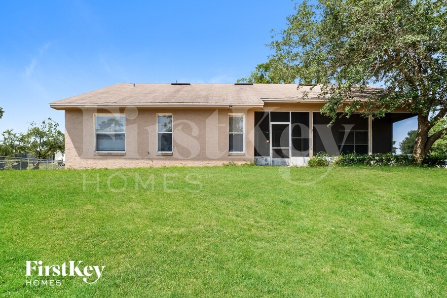 Building Photo - 6809 Coral Cove Dr