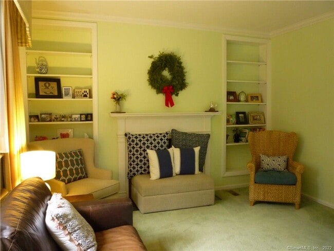 Building Photo - 927 Burroughs Rd