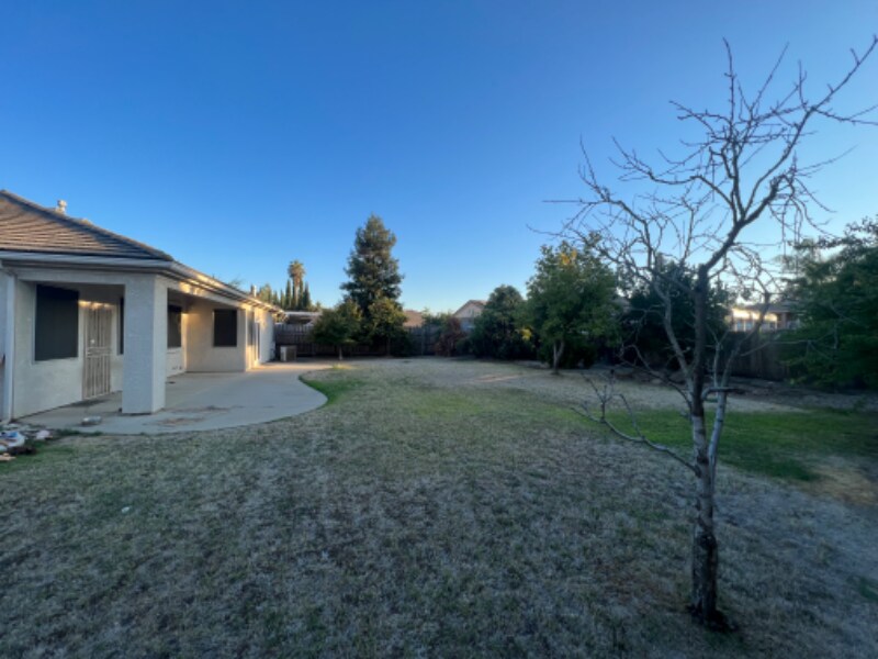 Building Photo - 7563 N Carnegie Ave