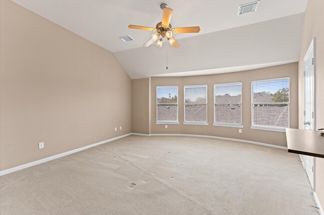 Building Photo - 2411 Clippers Square