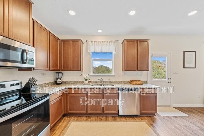 Building Photo - 10643 Military Dr W