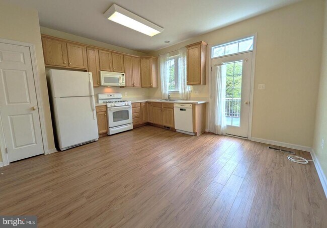 Building Photo - 25015 Riding Center Dr