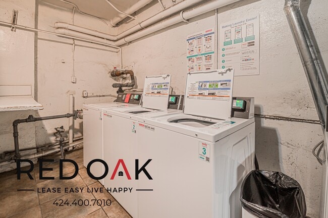 Building Photo - 974 S Gramercy Pl