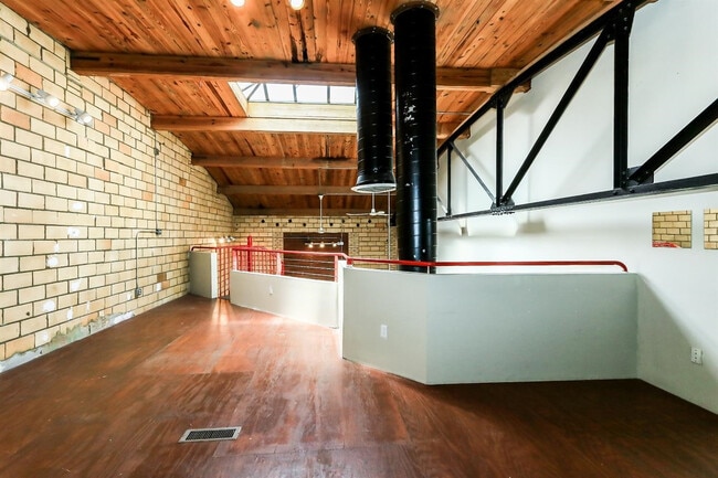 Building Photo - 1401 Avenue J