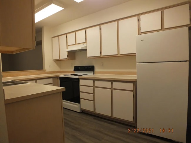 Building Photo - 12549 28th Ave NE