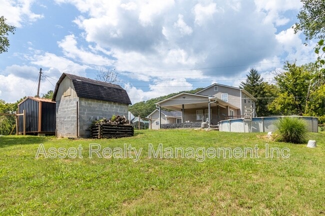 Building Photo - 817 Ridgeview Dr