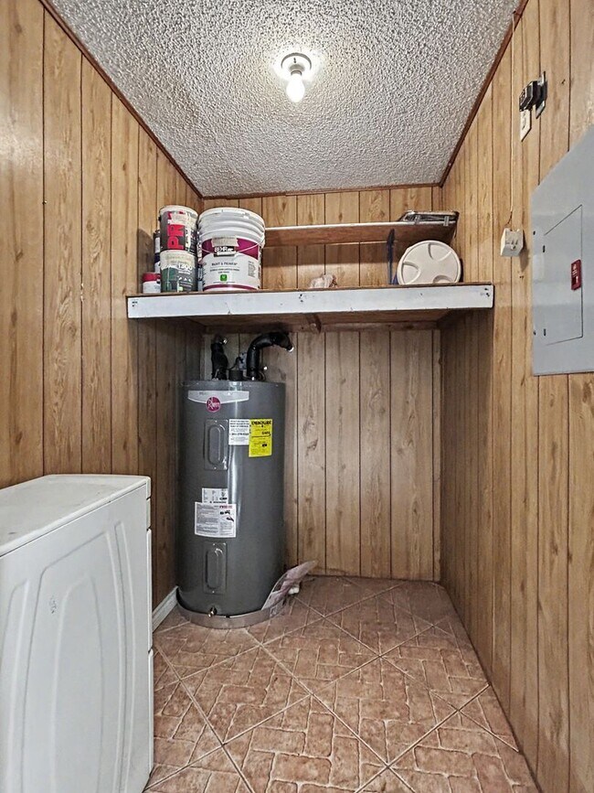 Building Photo - 12446 Starcrest Dr