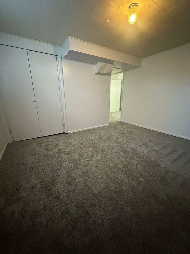 Building Photo - 3429 Quincy Ave