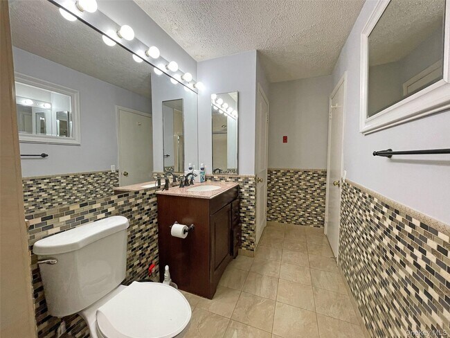 Building Photo - 26 Hillside Terrace