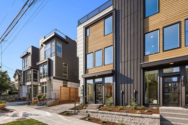 Building Photo - New Ballard Townhome