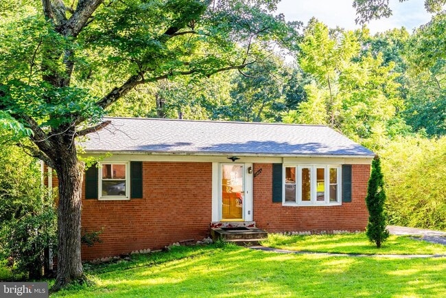 Building Photo - 13805 Fulmer Dr