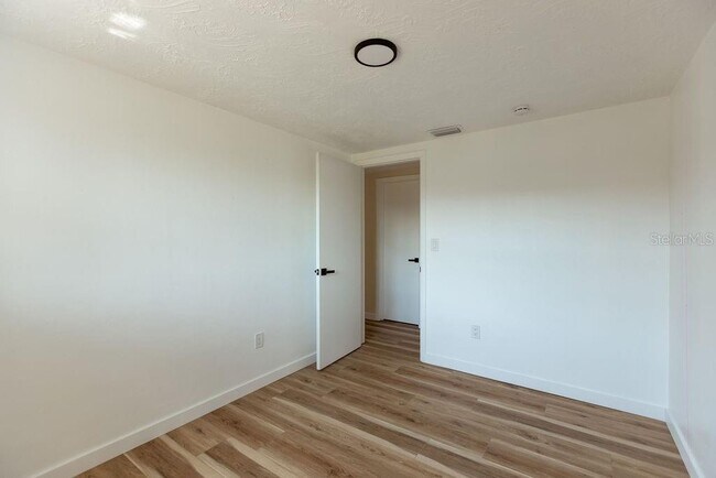 Building Photo - 3530 Umber Rd