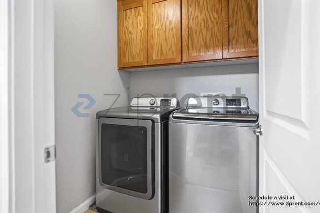 Building Photo - 18404 Emerald Ln