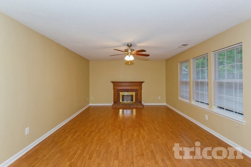 Building Photo - 7906 Kingston Dr