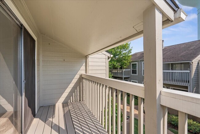 Building Photo - 2379 Briarwest Blvd