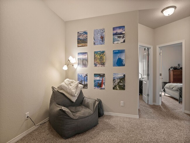 Building Photo - Beautiful 3 Bed, 3 1/2 Bath Townhome in We...