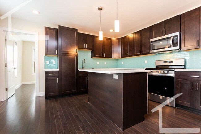 Building Photo - 474 Fulton St