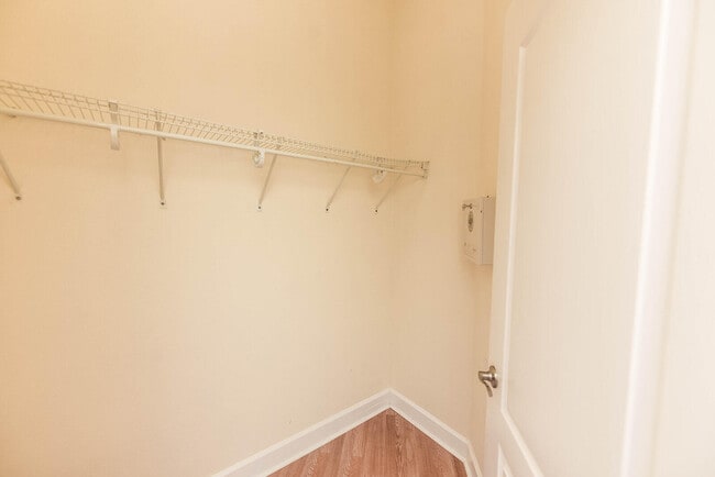 Building Photo - 4068 Gardenwood Cir