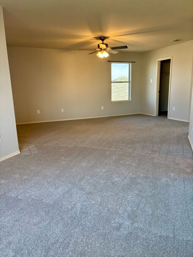 Building Photo - The Perfect Blend of Space & Location – 3 Beds Near Alliance-Perfect for Roommates!