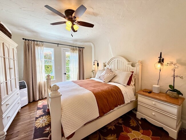 Building Photo - Furnished Santa Barbara 3 bedroom/2 bathroom Home