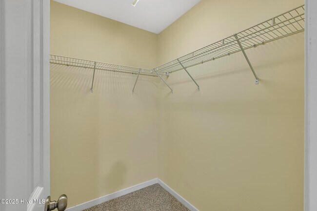 Building Photo - 394 White Sand Rd