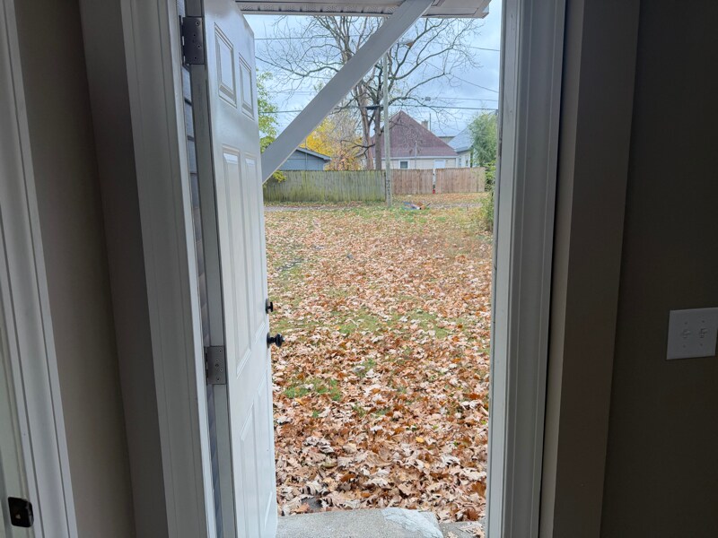 Building Photo - 1615 Lawton Ave