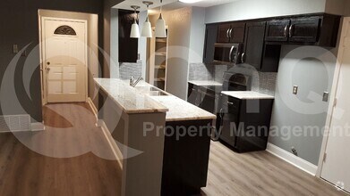 Building Photo - 4904 Brookhollow Dr