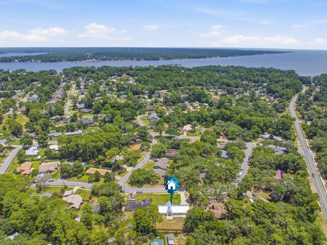 Building Photo - 942 Rue De Palms