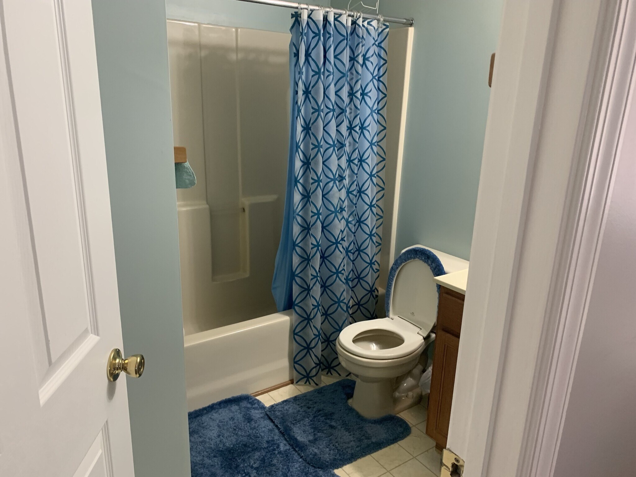 Building Photo - 805 Anna Ln