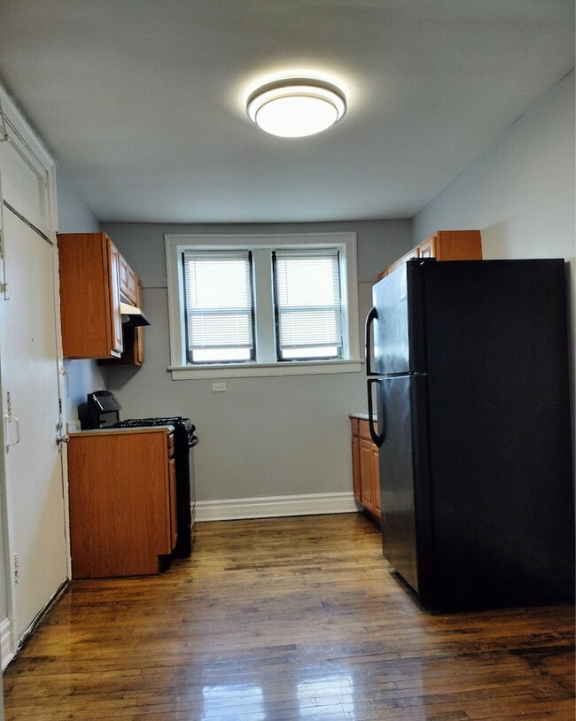 Building Photo - 1739 W 80th St