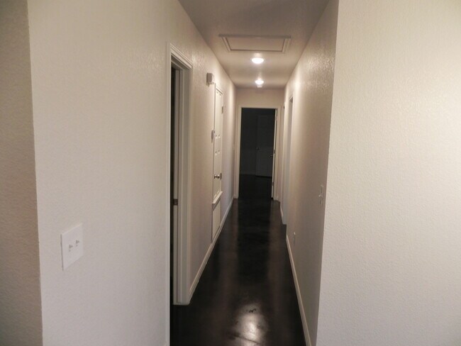 Building Photo - 1423 Natchez Trail