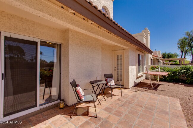 Building Photo - 2647 N Miller Rd