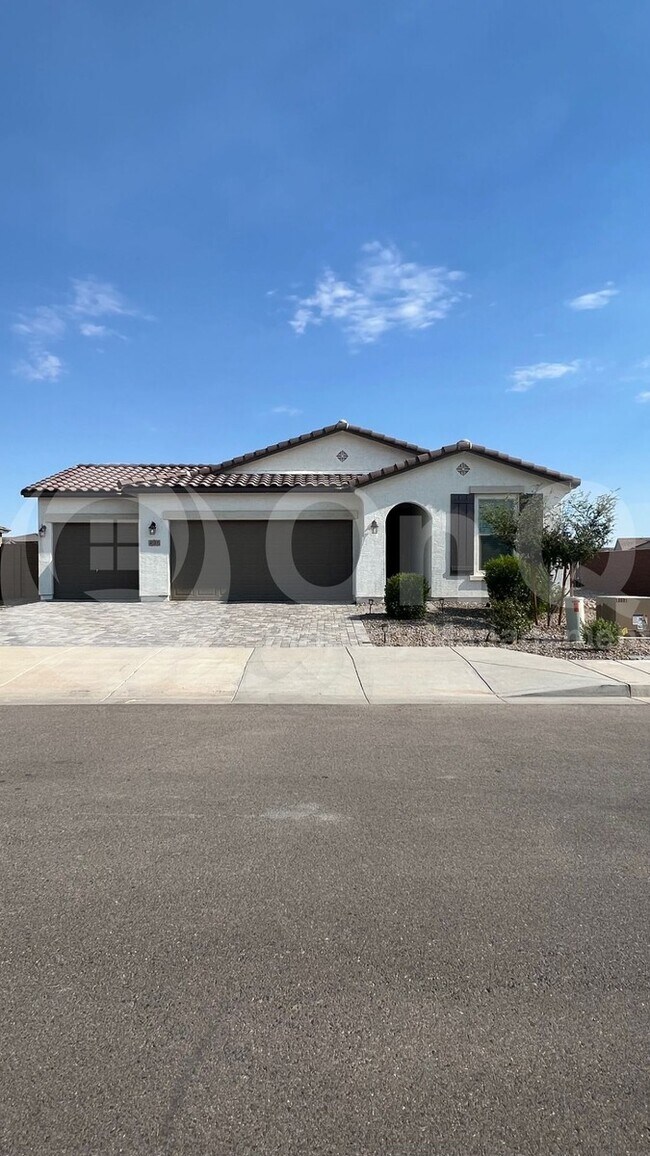 Building Photo - 40305 W Agave Rd