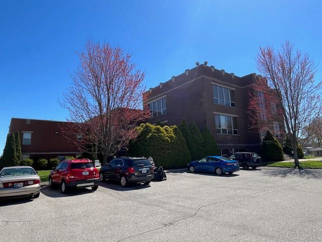 Building Photo - 316 W Walnut St