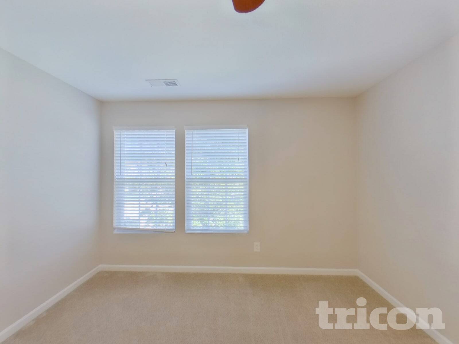 Building Photo - 394 Morning Dew Dr