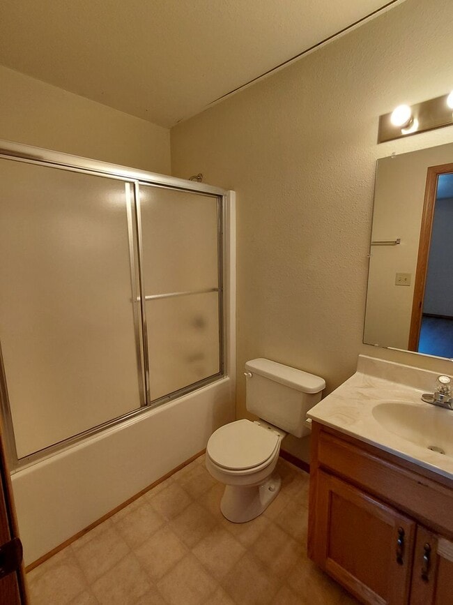 Building Photo - 24950 Scenic Dr