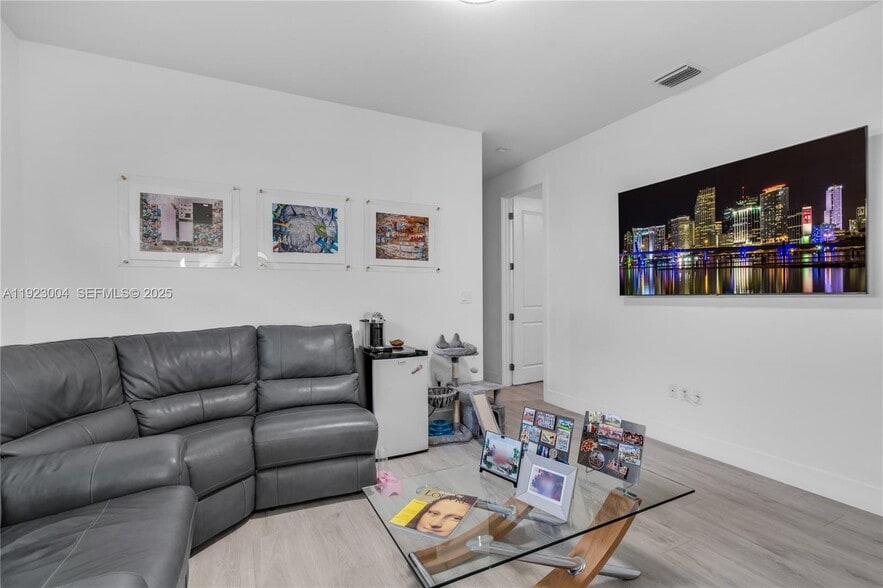 Building Photo - 4363 NW 81st Ave