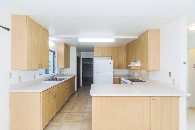 Building Photo - Kaneohe Woods – 3BR/2.5BA home with Mounta...
