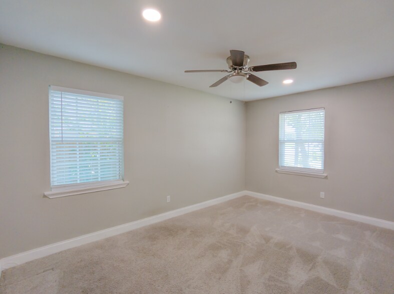 Building Photo - 1222 Peachtree Rd