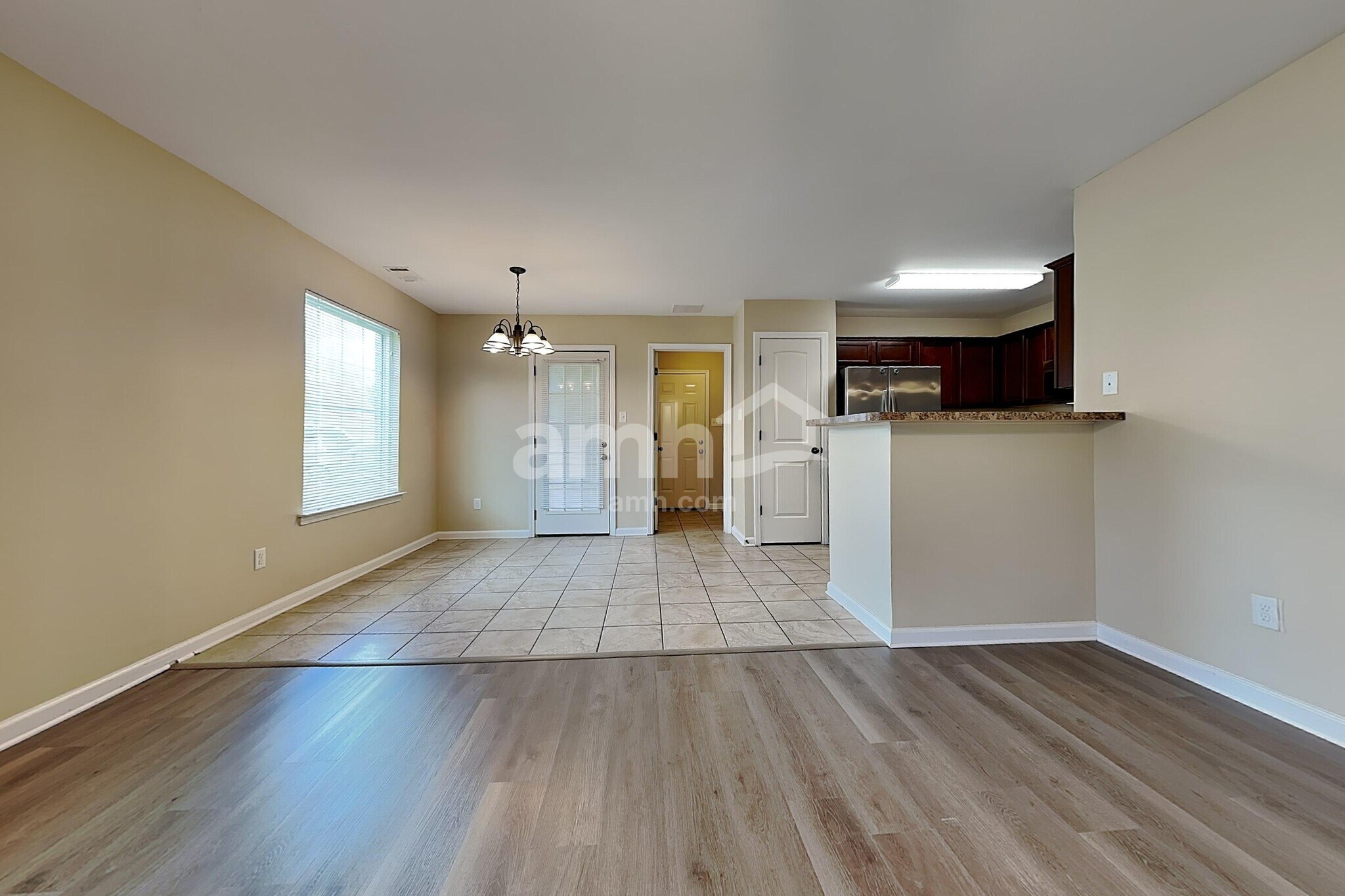 Building Photo - 10185 Sorrento Pl