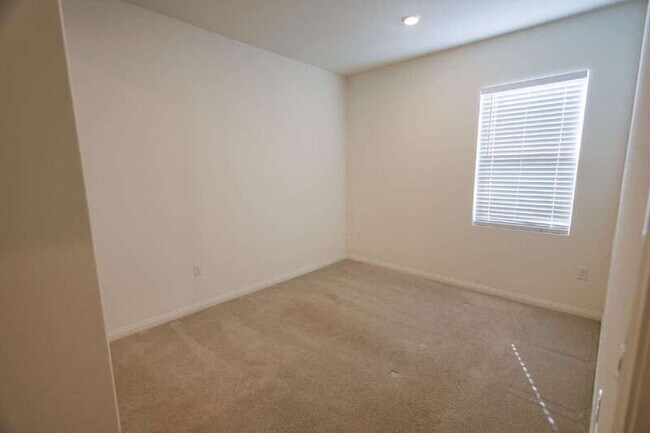 Building Photo - 19439 Seeding Palace Cir