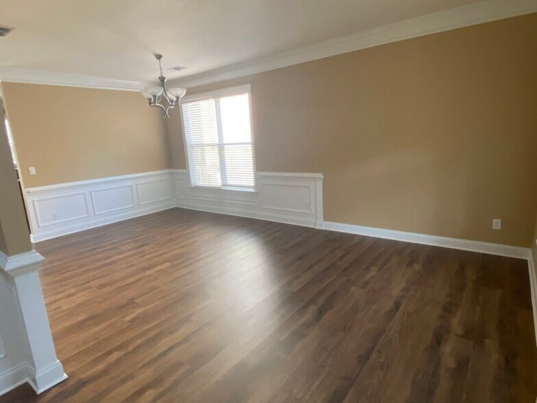 Dinning Room - 3715 Seaton Dr