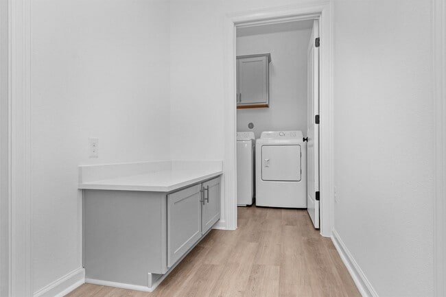 Building Photo - 40700 Pessi Rd