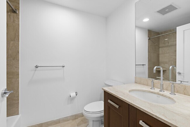 Building Photo - 8100 River Rd