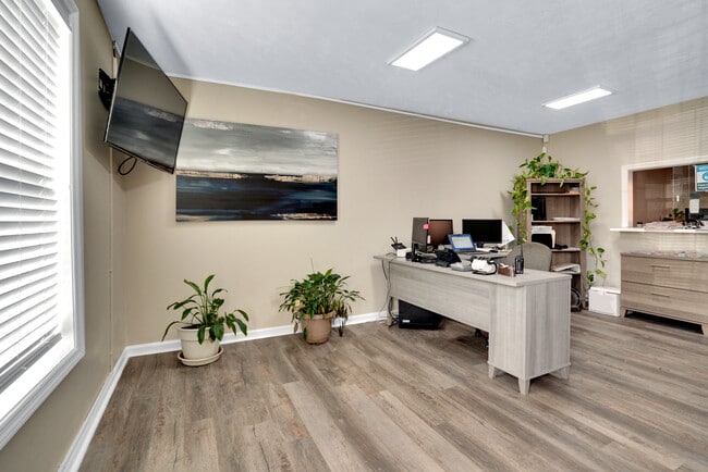 Leasing Office - Fountain City Apartments