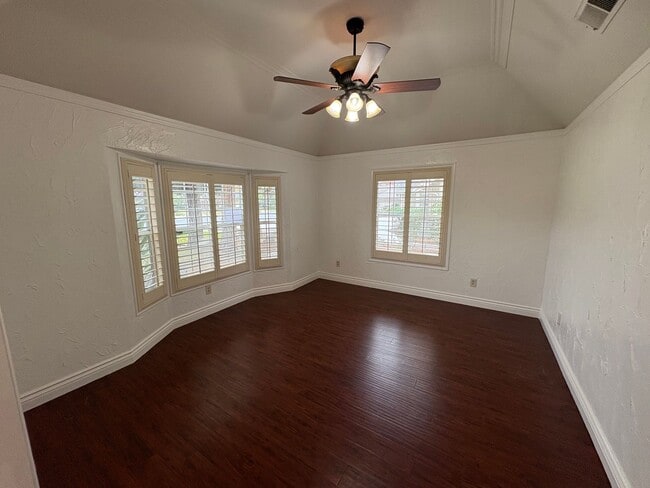 Building Photo - Entertainer delight rental home located in ''The Lakes'' subdivision Coming soon *Private Showing...