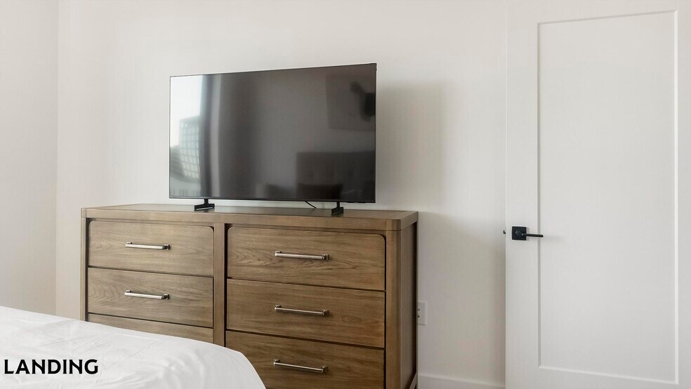 Building Photo - 1007 S Mint St