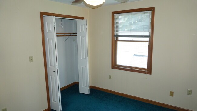 Building Photo - 758 Hudson Ave