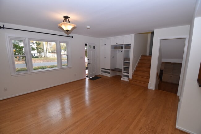 Building Photo - Shelby Lane