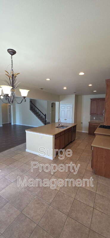 Building Photo - 312 Dover Heights Trail